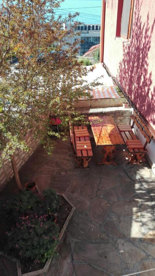 Regina'S Guesthouse 발치크 외부 사진